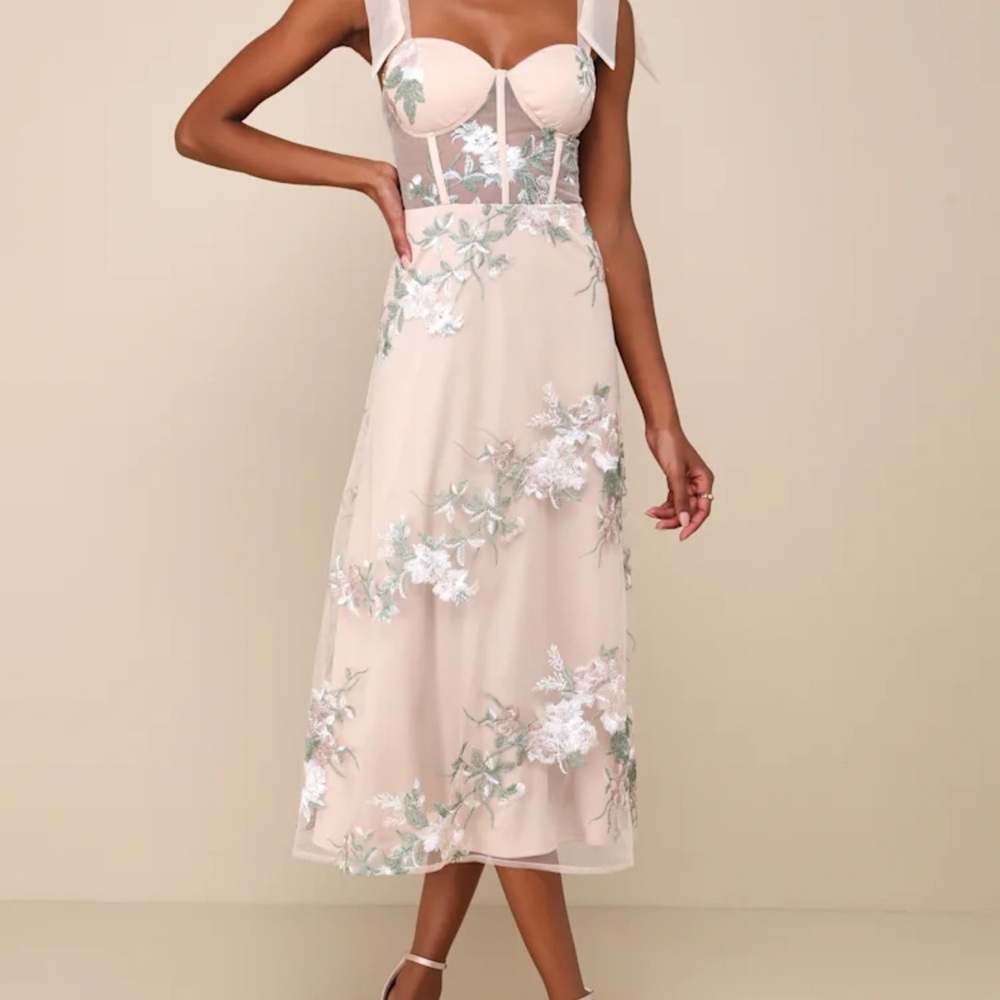 Lulu's Elegant Cream and Green Floral Midi Dress